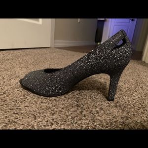Clark’s Artisan Open Toed Pumps